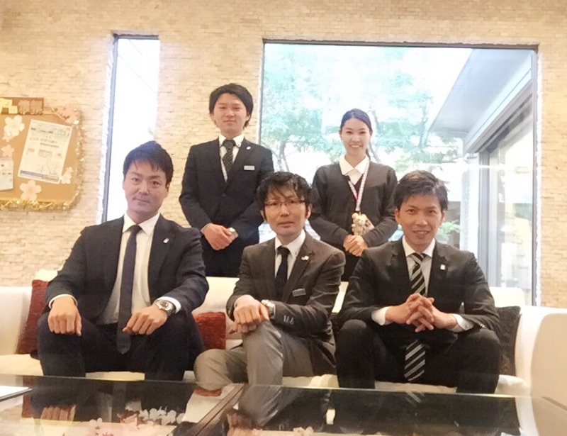 スタッフ集合写真